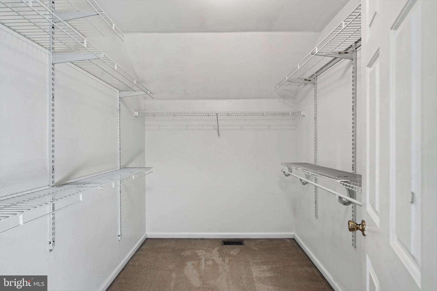 810 Thicket Ct Property Photo 32