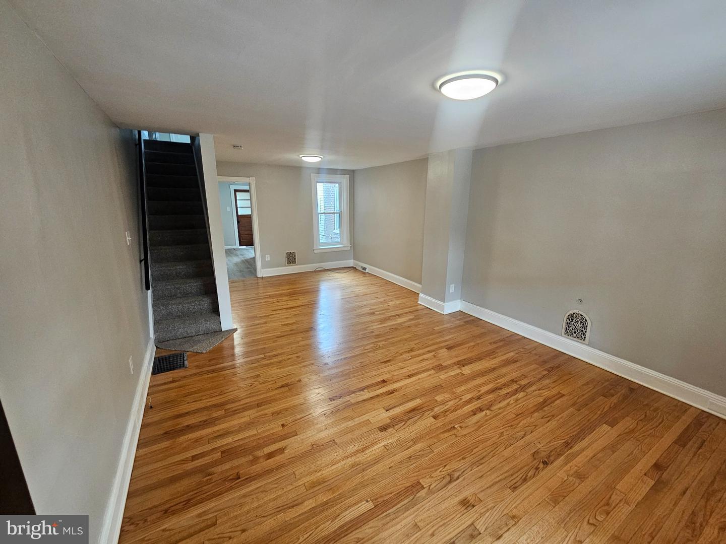 9 W 6TH AVE Property Photo 1