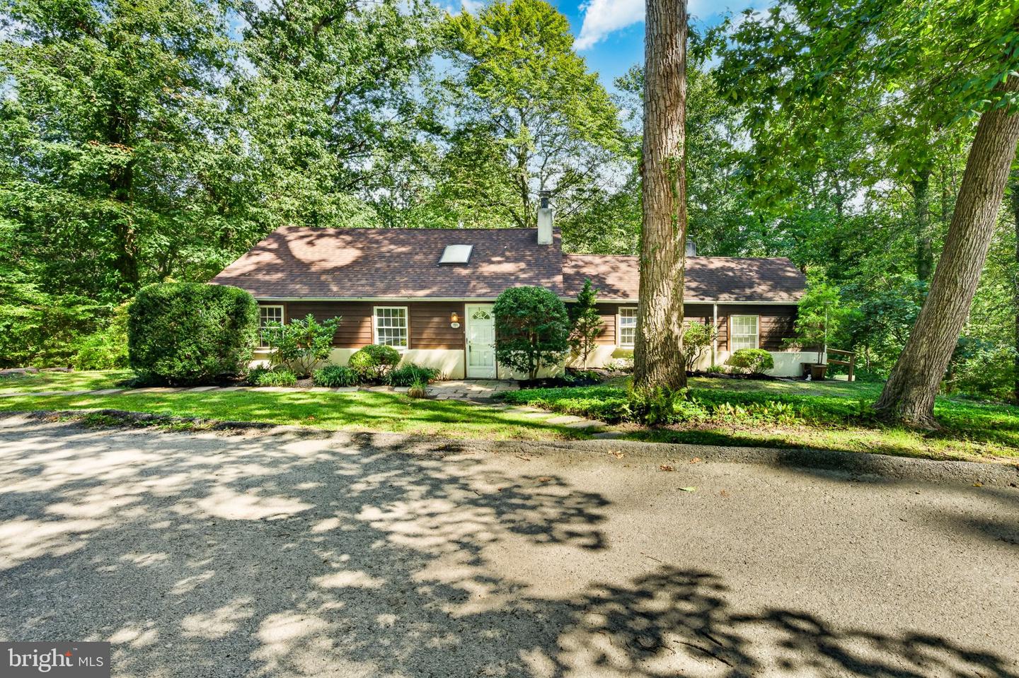 729 Timber Ln Property Photo 1