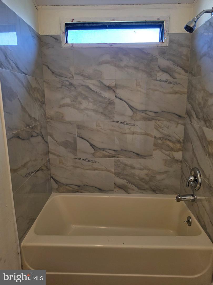 864 Aspen Ave Property Photo 18