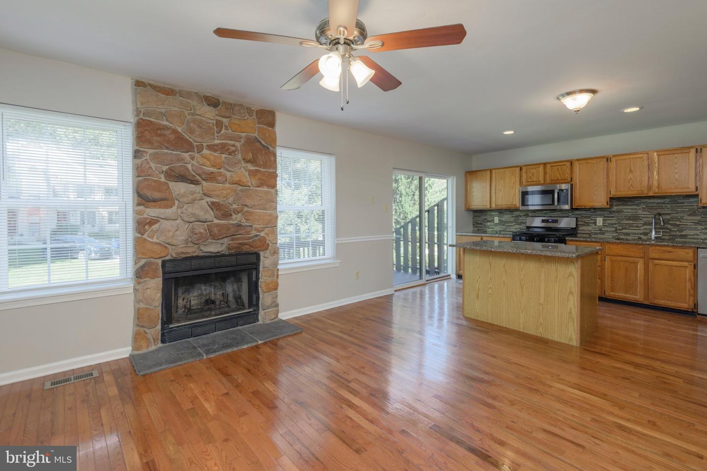 1445 Aspen Ct Property Photo 7