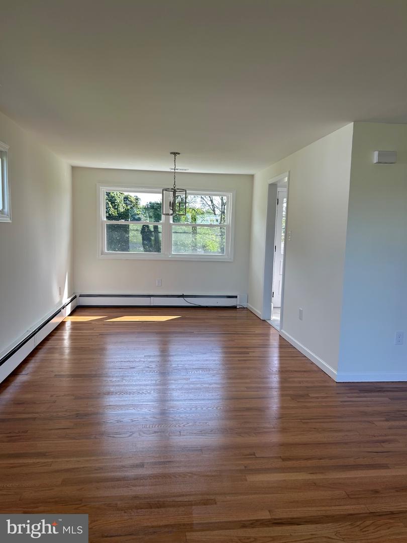 960 N Walnut St Property Photo 11