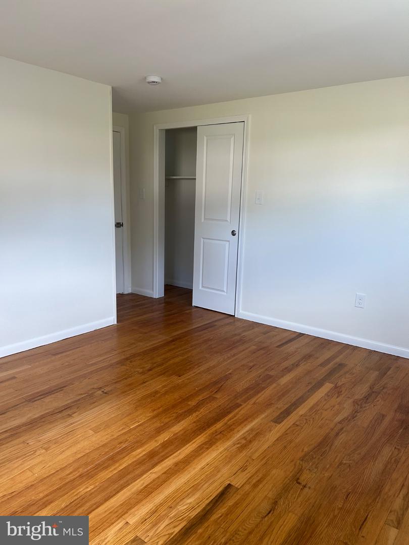 960 N Walnut St Property Photo 13