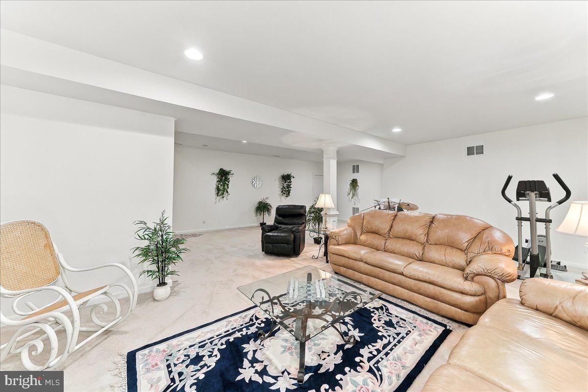 8 Ridings Way Property Photo 33