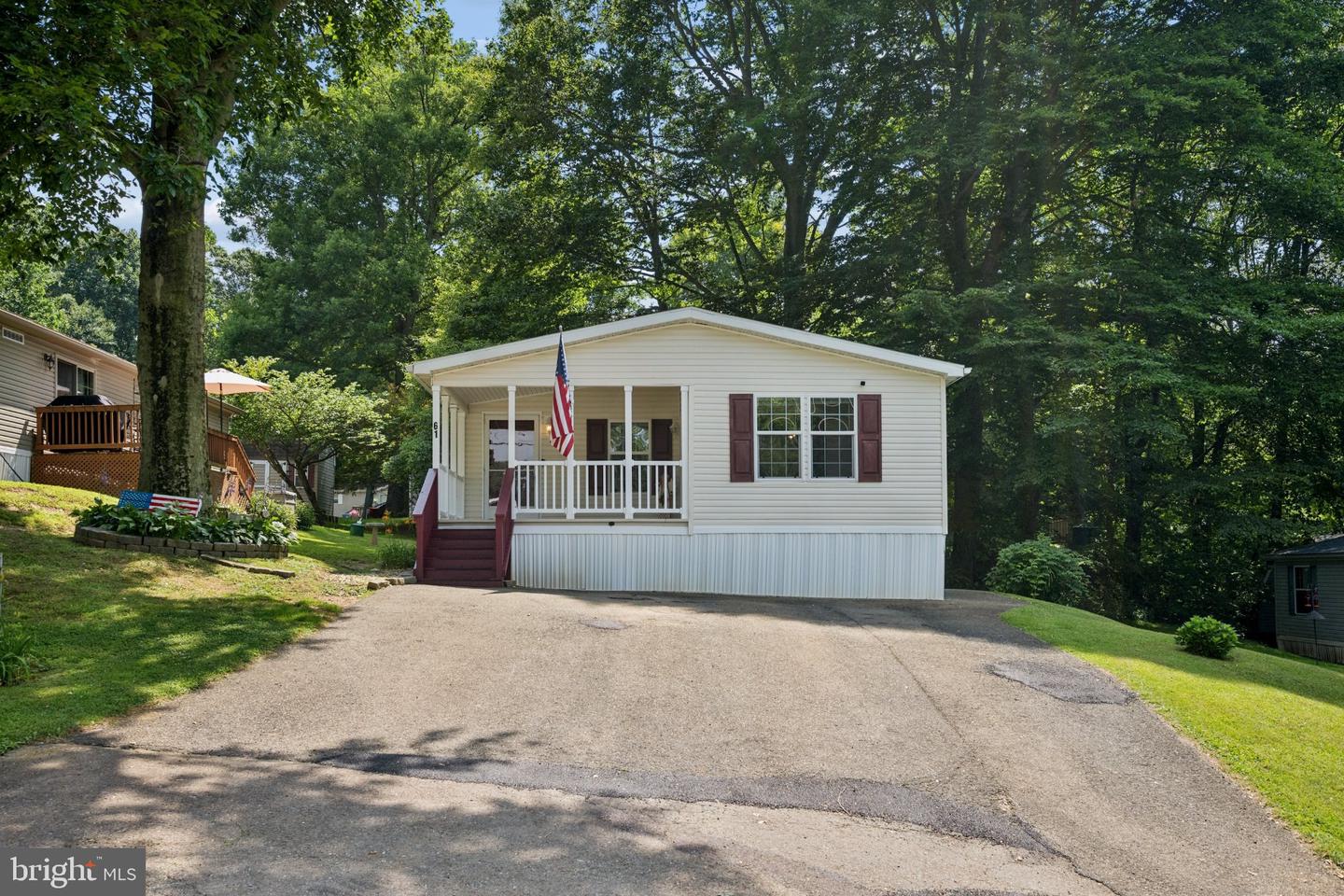 61 Glen Roy Rd Property Photo 1