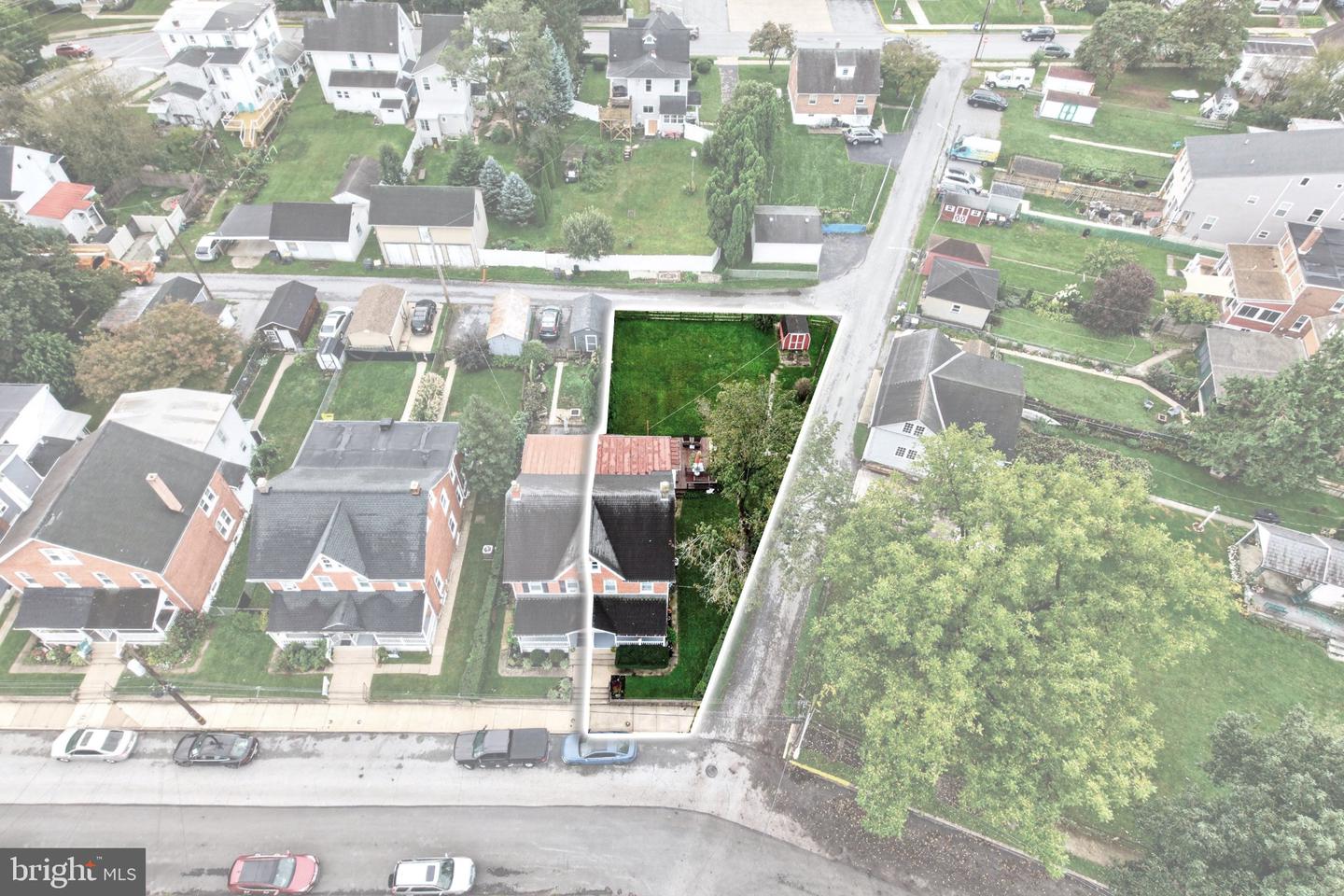 124 Webster Ave Property Photo 7