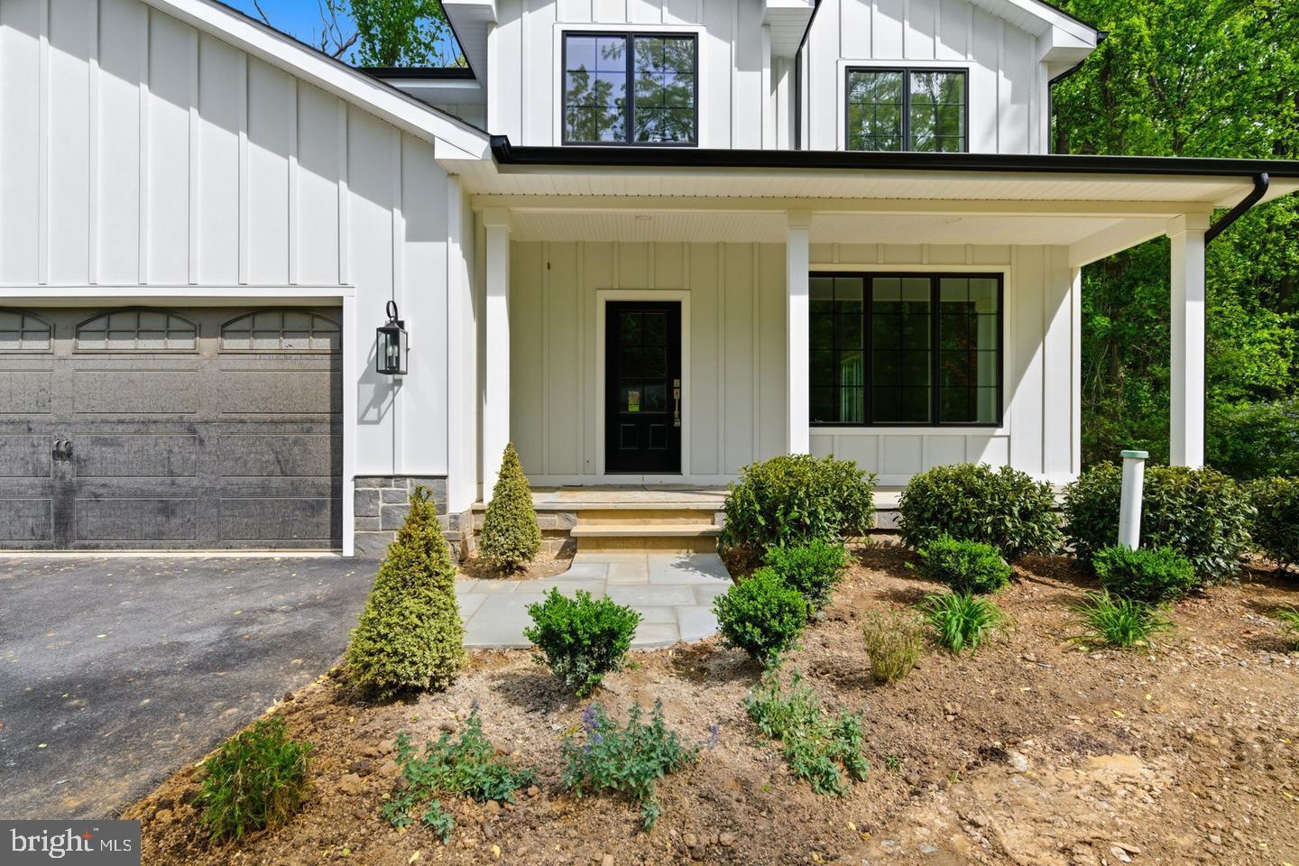 77 Spring Rd Property Photo 11
