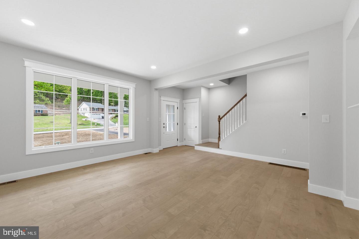 77 Spring Rd Property Photo 18