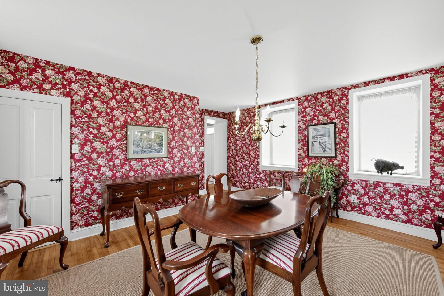 827 Cobb Hill Ln Property Photo 8