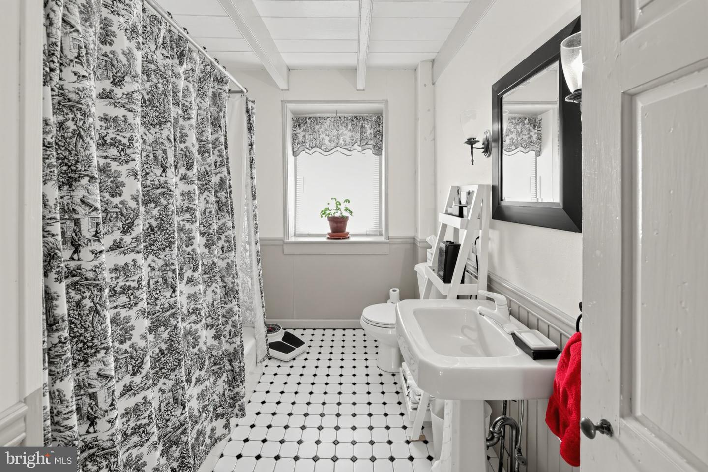 827 Cobb Hill Ln Property Photo 35
