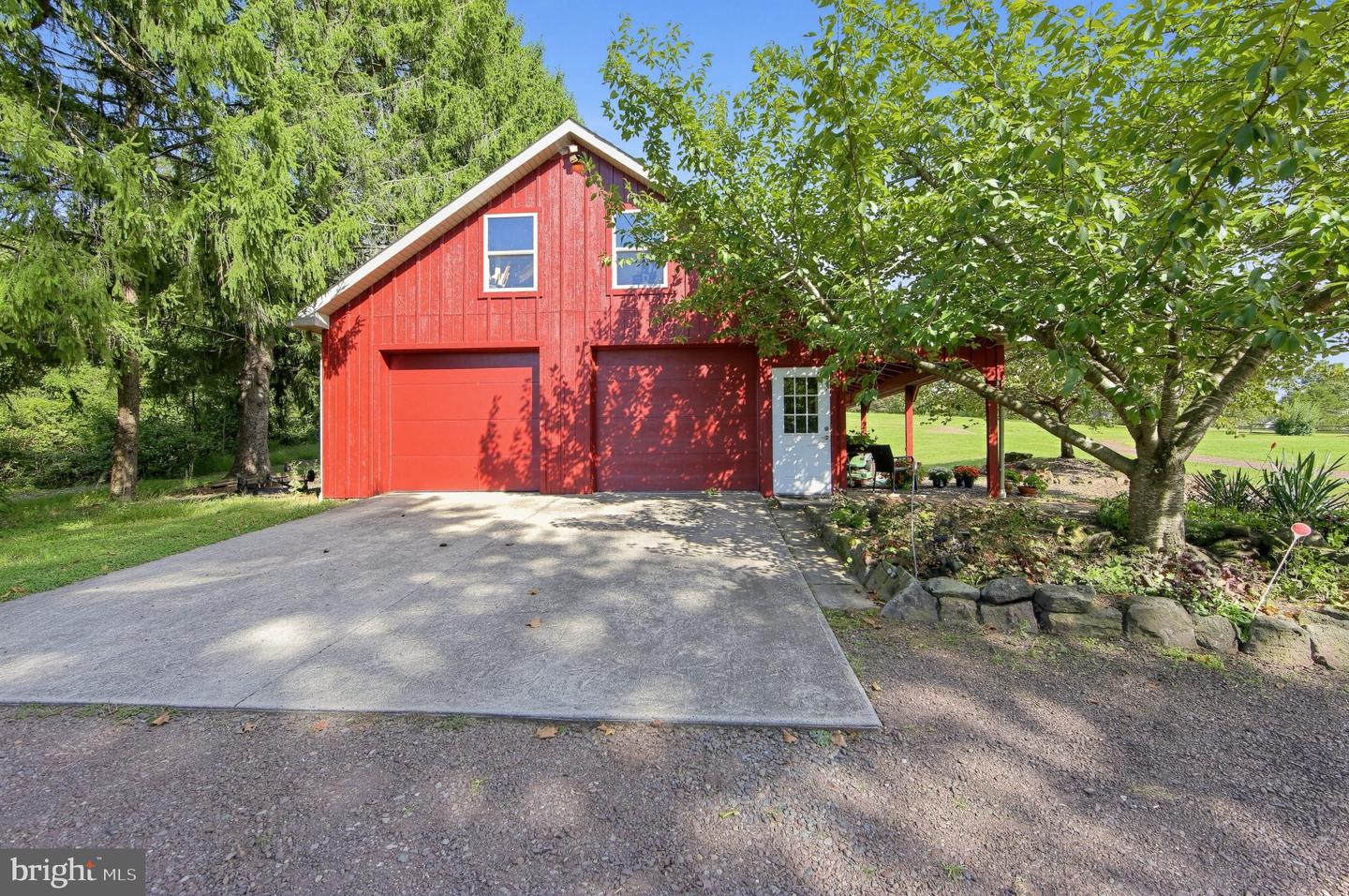 827 Cobb Hill Ln Property Photo 38