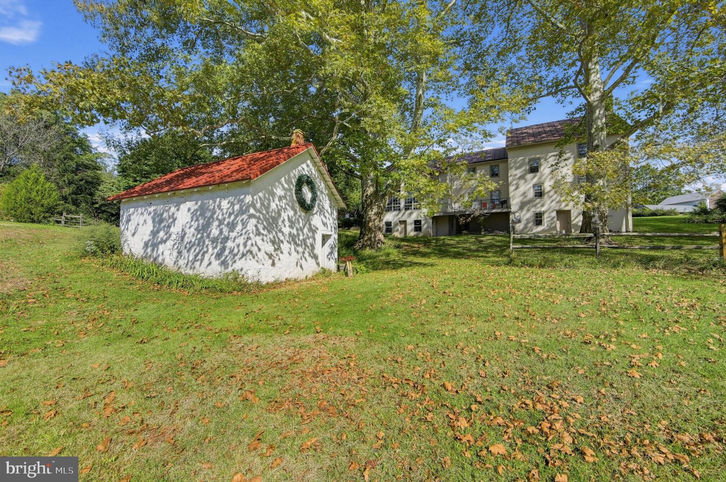 827 Cobb Hill Ln Property Photo 46