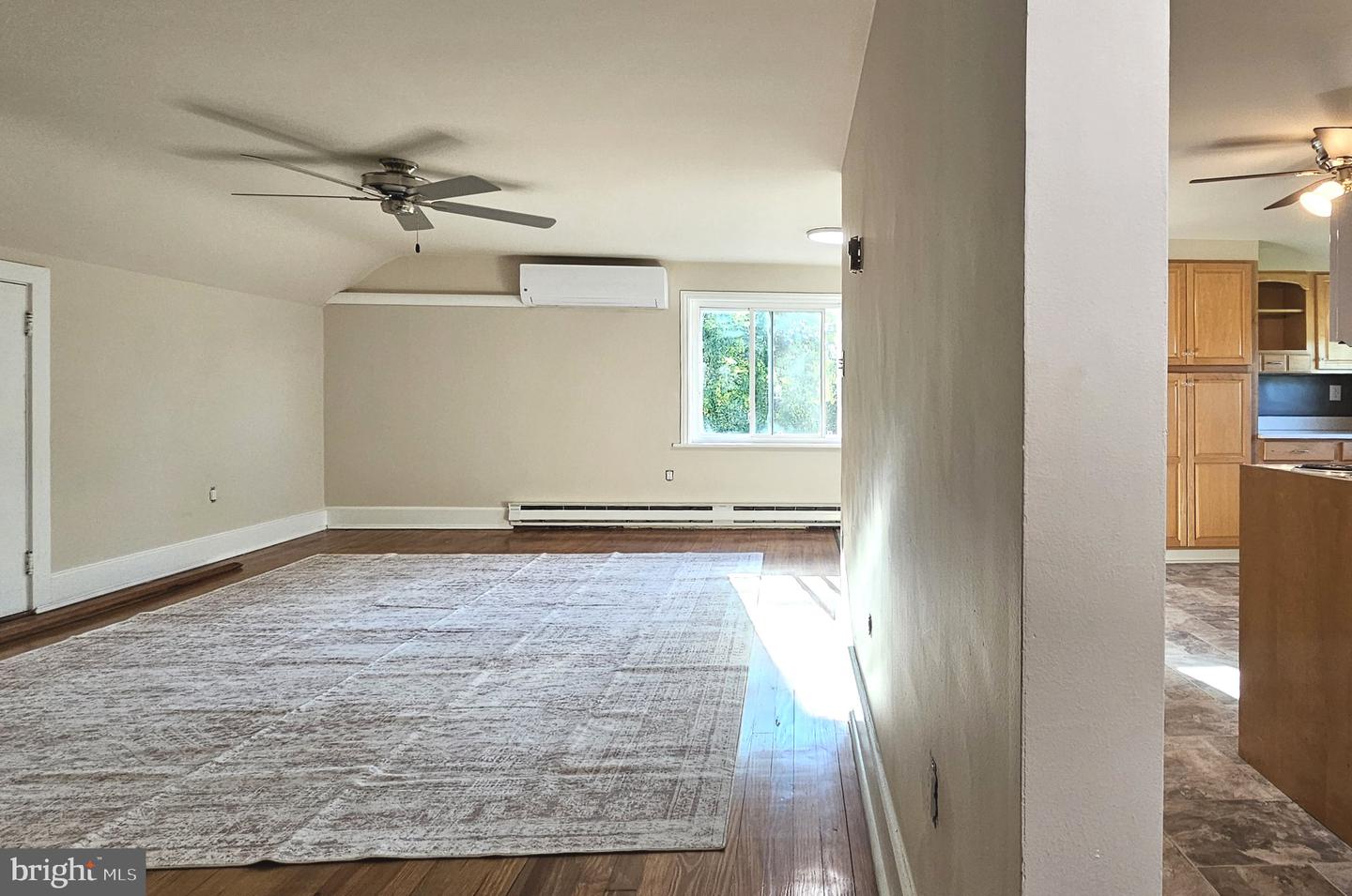 1327 Blackhorse Hill Rd Property Photo 2