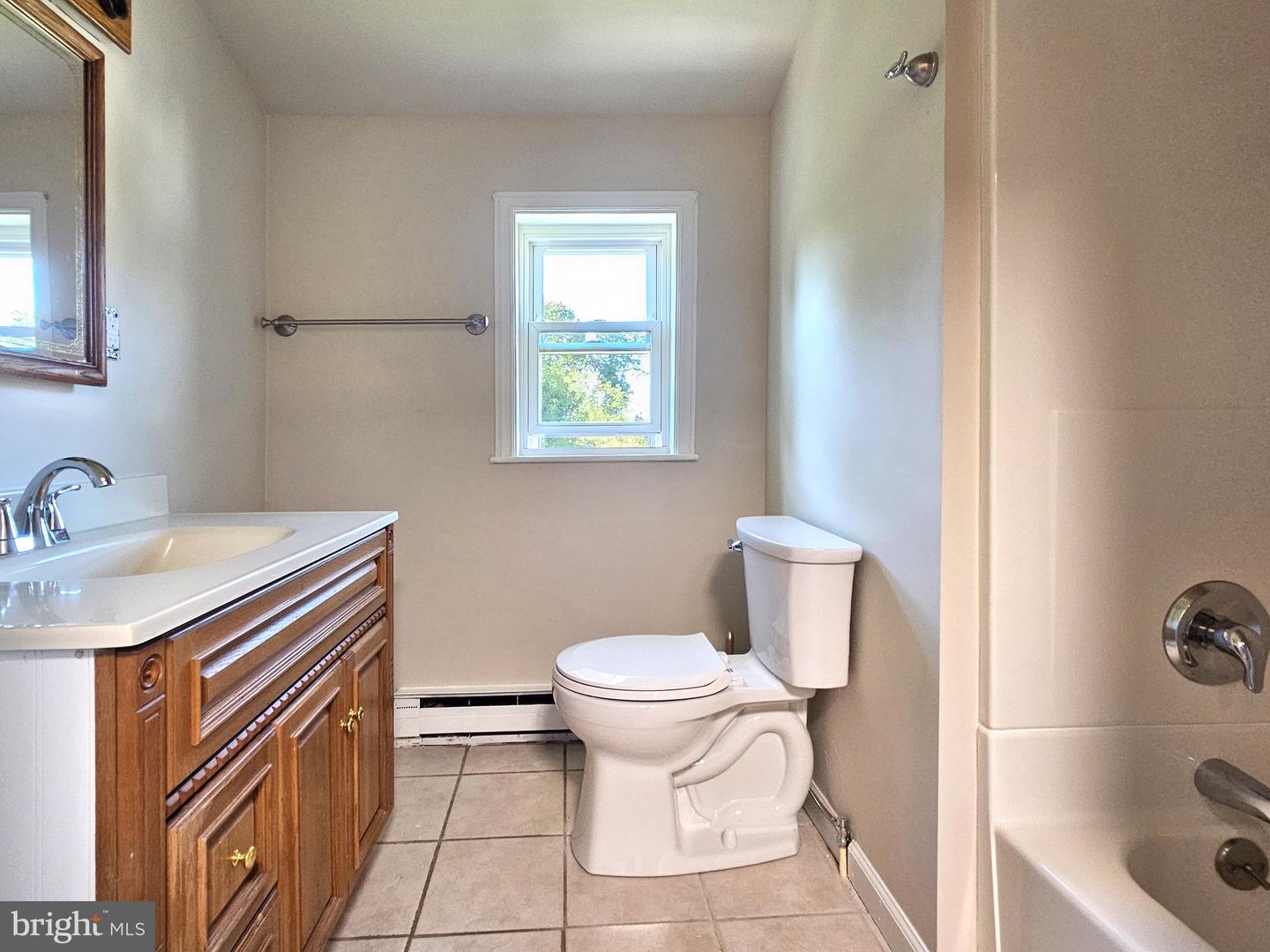 1327 Blackhorse Hill Rd Property Photo 6