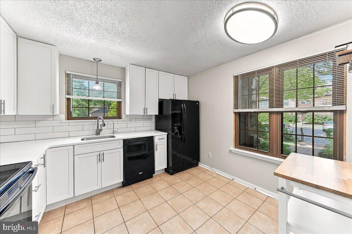 40 Witherspoon Ct Property Photo 4