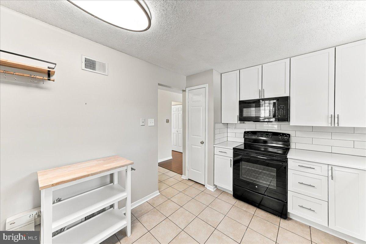 40 Witherspoon Ct Property Photo 5