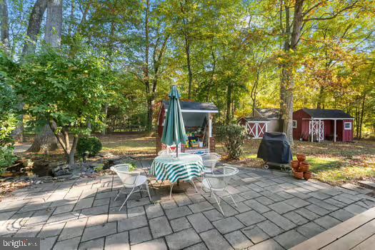 3 Oak Tree Ln Property Photo 8
