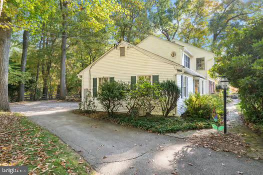 3 Oak Tree Ln Property Photo 13