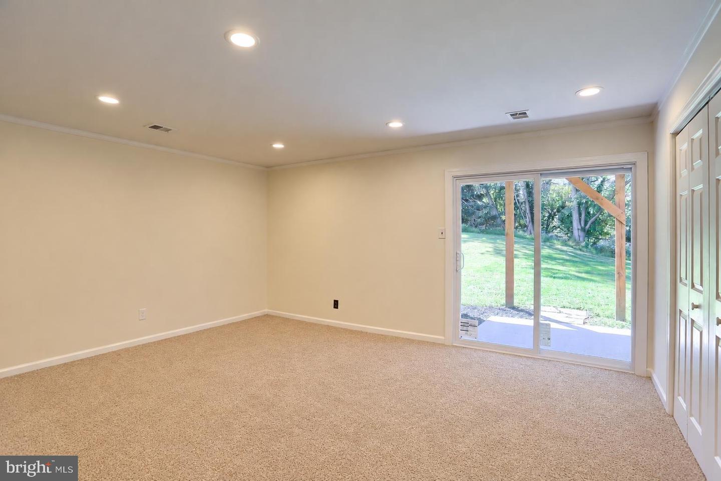 1615 S Coventry Ln Property Photo 5