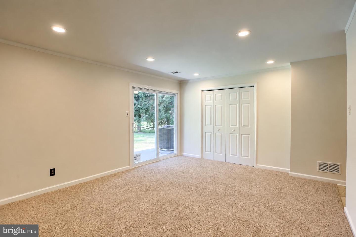 1615 S Coventry Ln Property Photo 6
