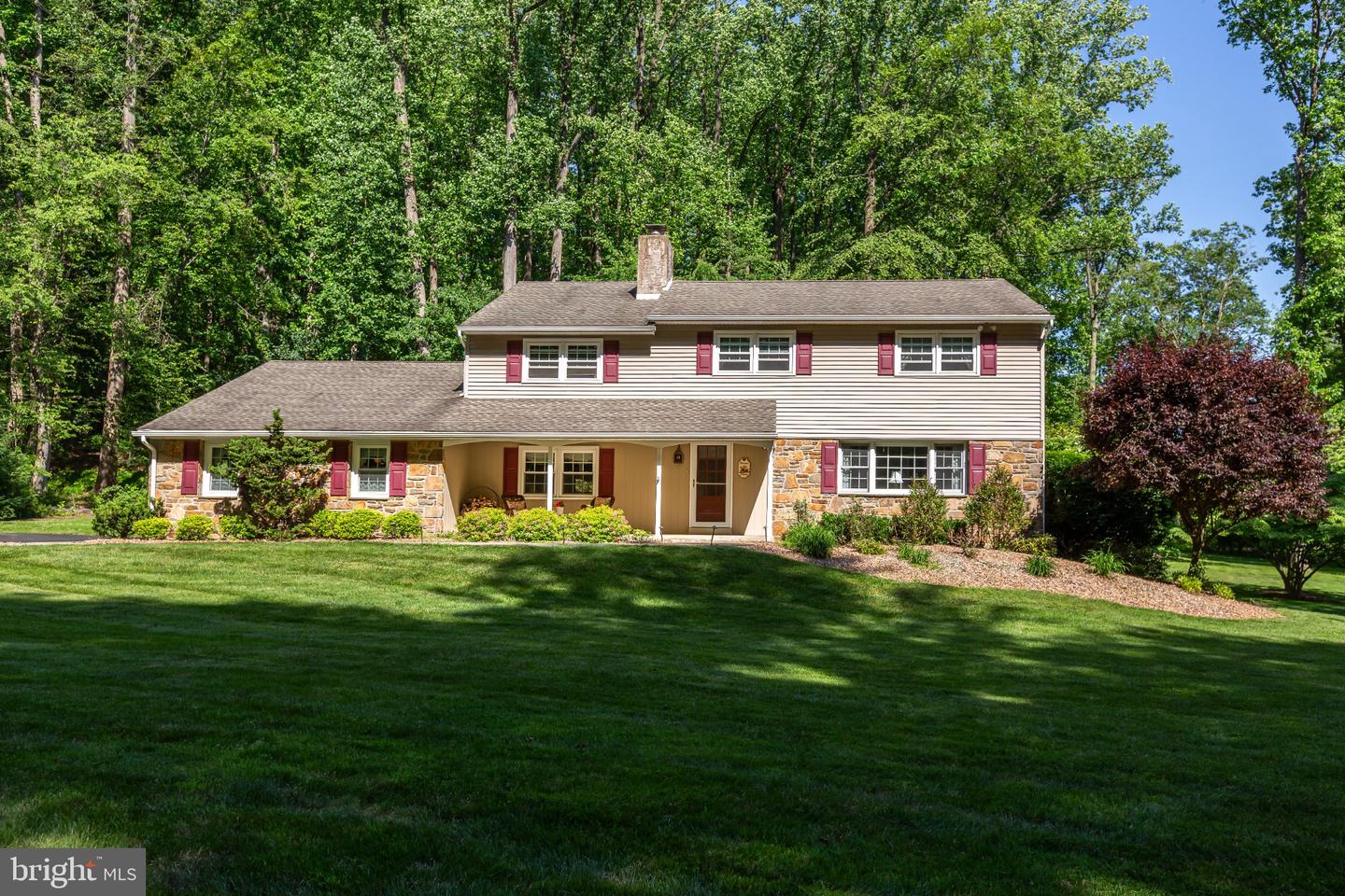 1464 Glenbrook Ln Property Photo 1
