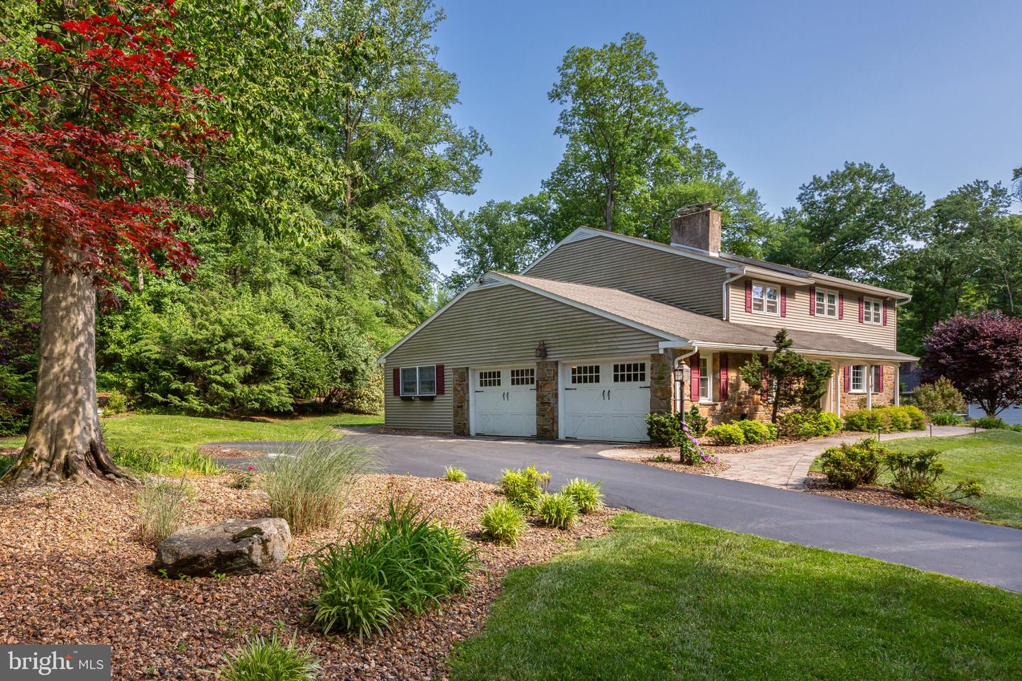 1464 Glenbrook Ln Property Photo 6