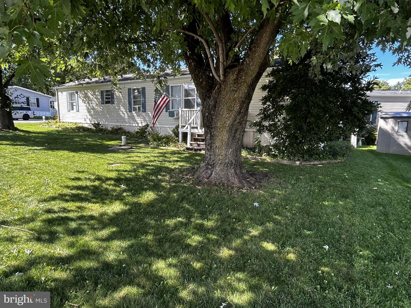 70 Vintage Ln Property Photo 3