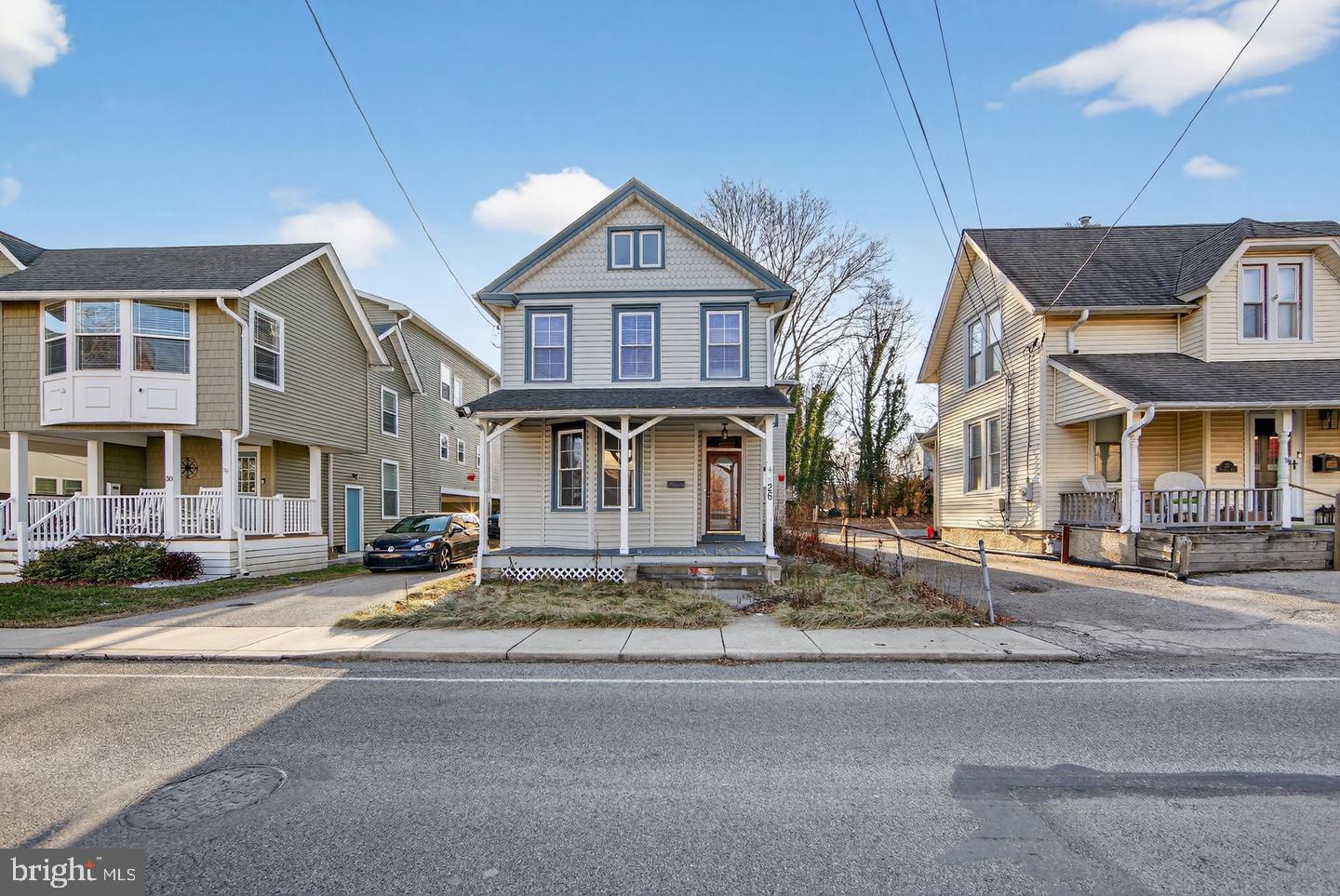 26 WATERLOO AVE