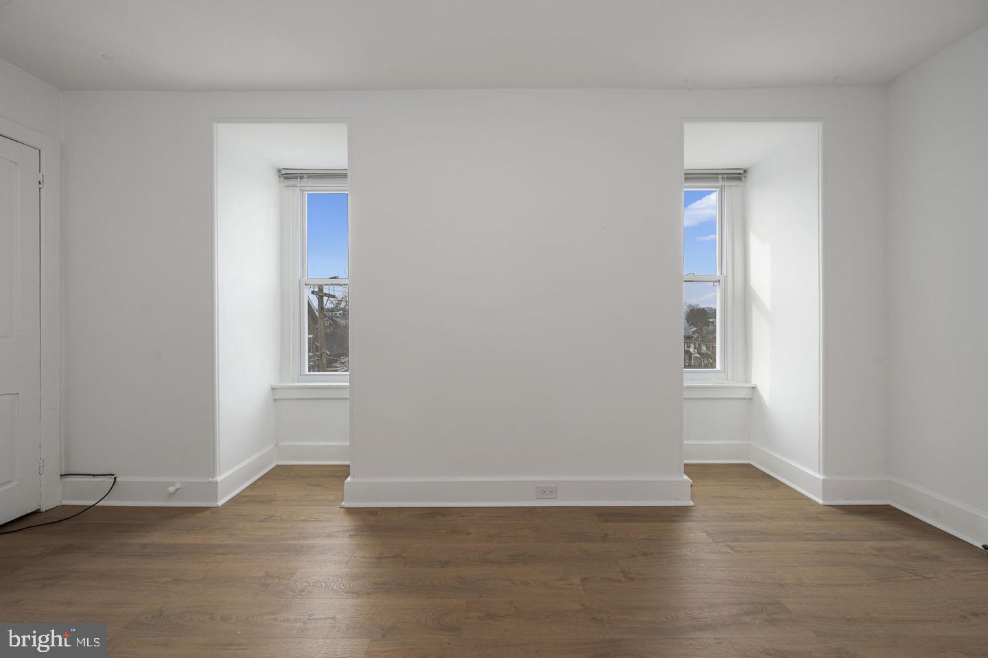 305 S Main St #4 Property Photo 5