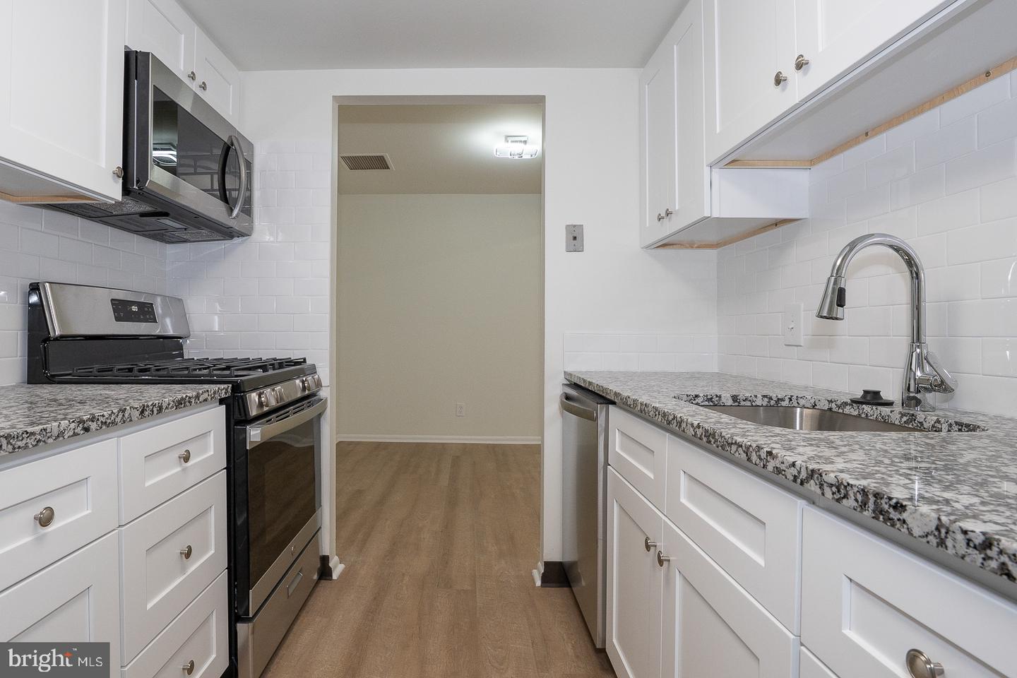 71 Drummers Ln Property Photo 11
