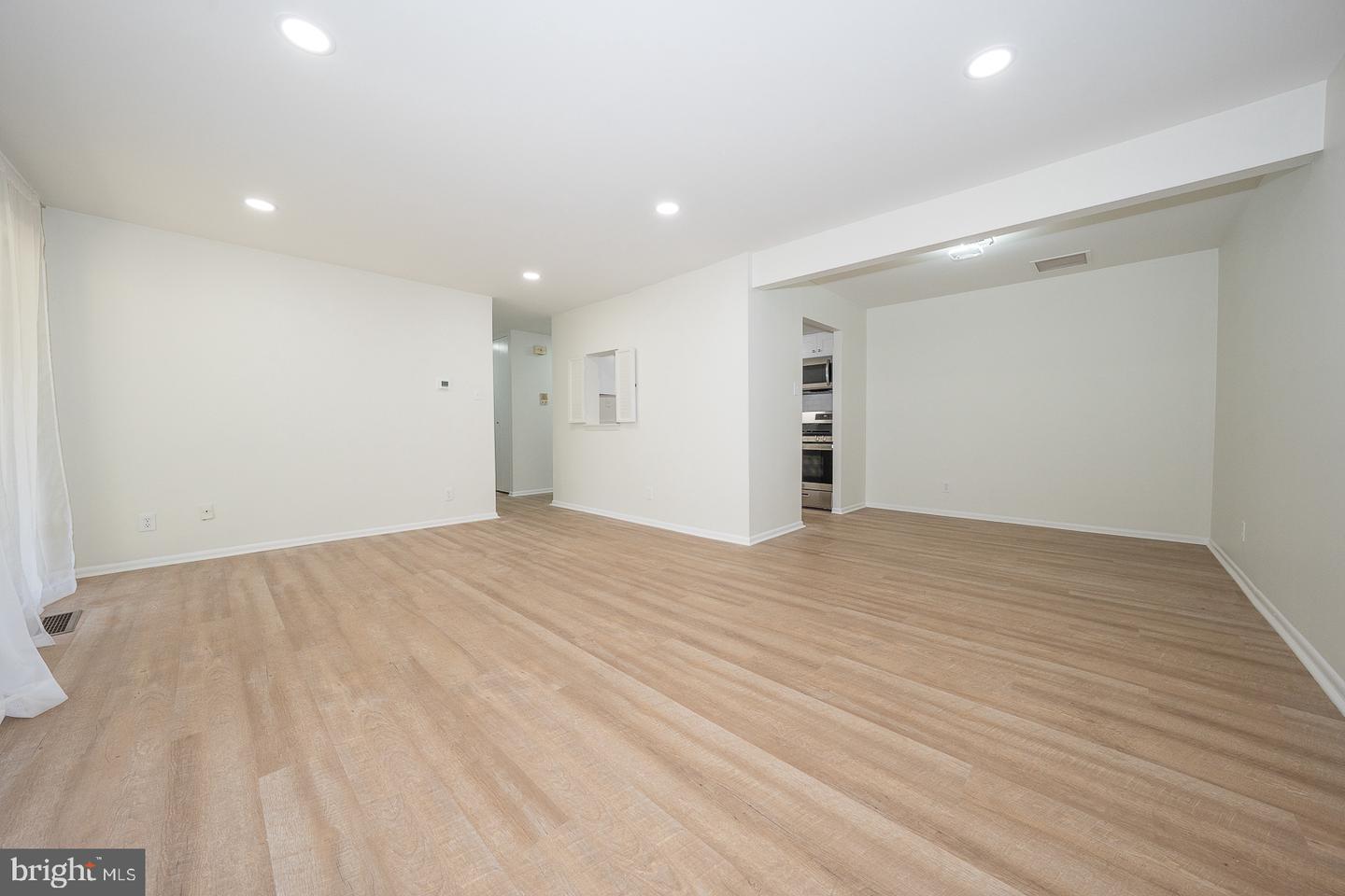 71 Drummers Ln Property Photo 15
