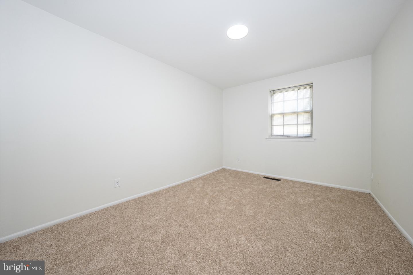 71 Drummers Ln Property Photo 27