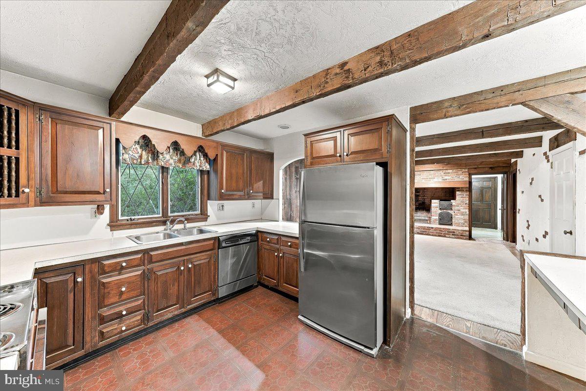 1422 Bobolink Ln Property Photo 9