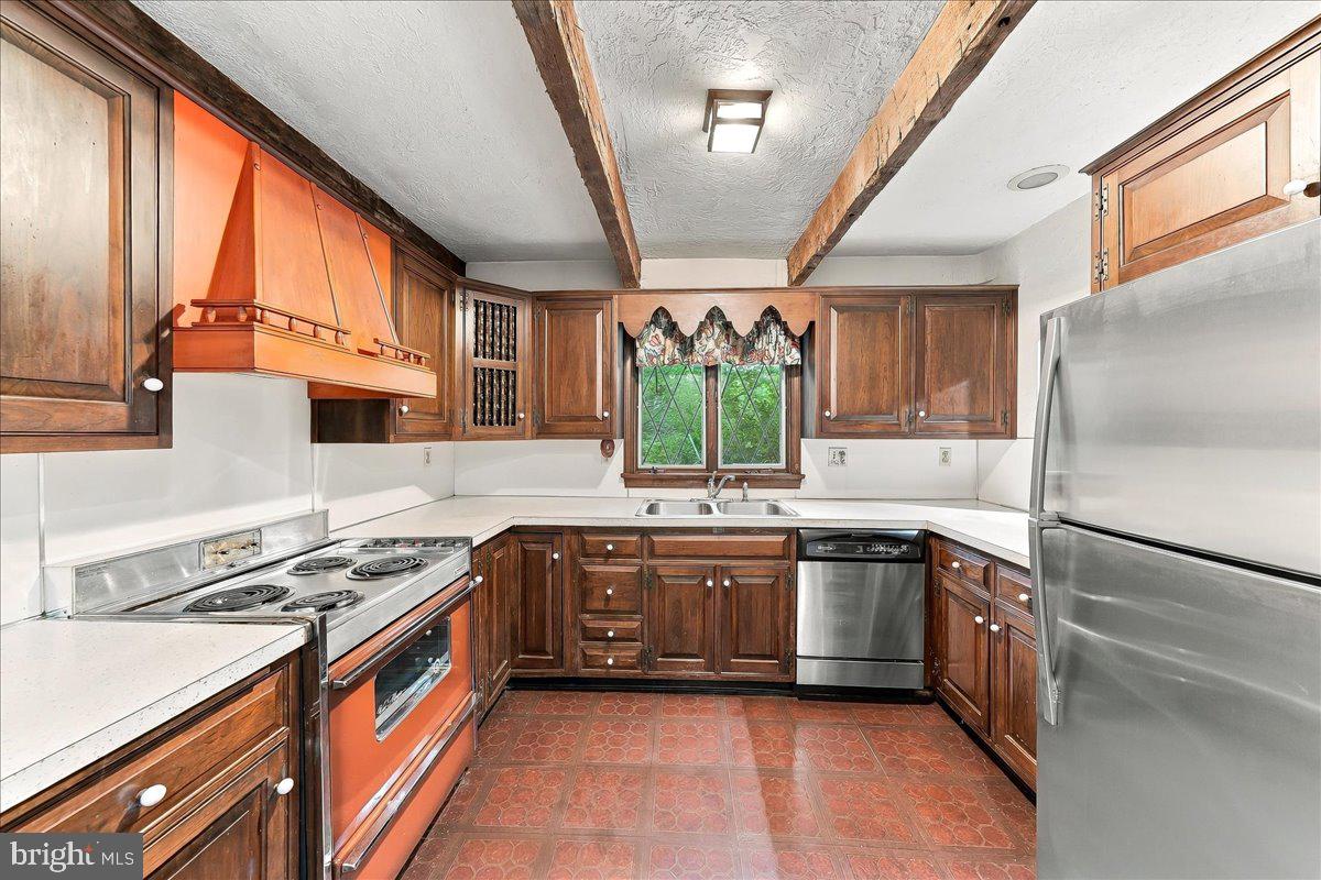 1422 Bobolink Ln Property Photo 10