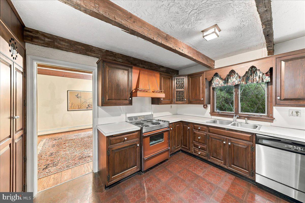 1422 Bobolink Ln Property Photo 11