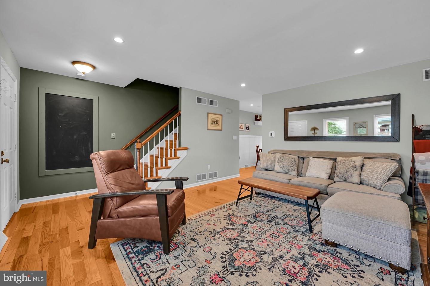 64 Pennsylvania Ave Property Photo 4