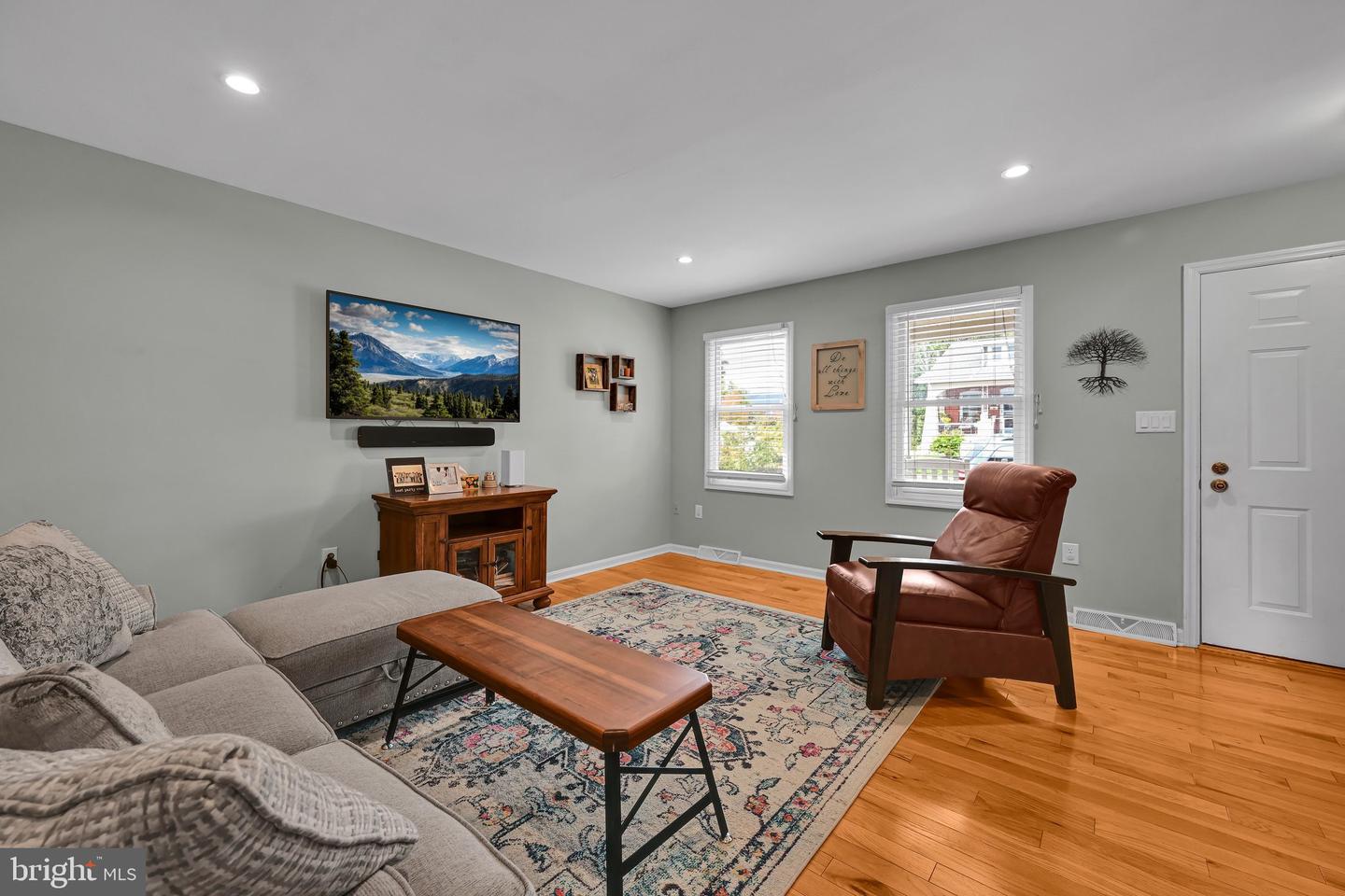 64 Pennsylvania Ave Property Photo 5