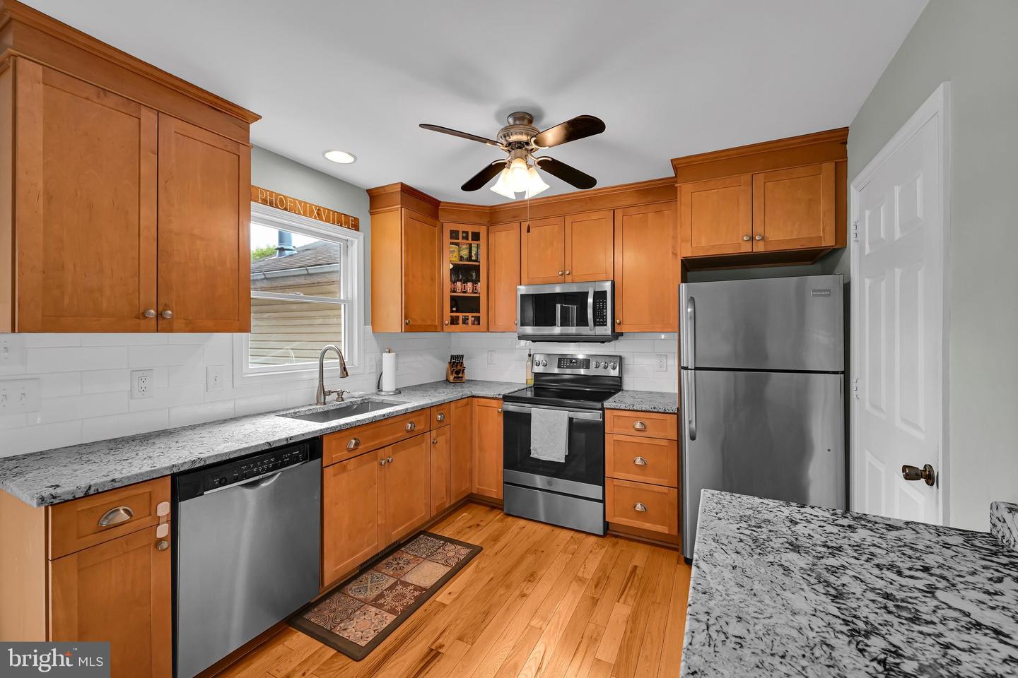 64 Pennsylvania Ave Property Photo 9