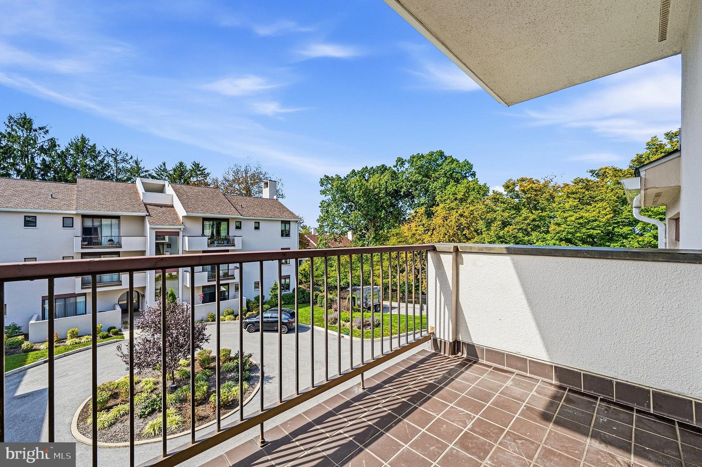 6 Chamond Property Photo 20
