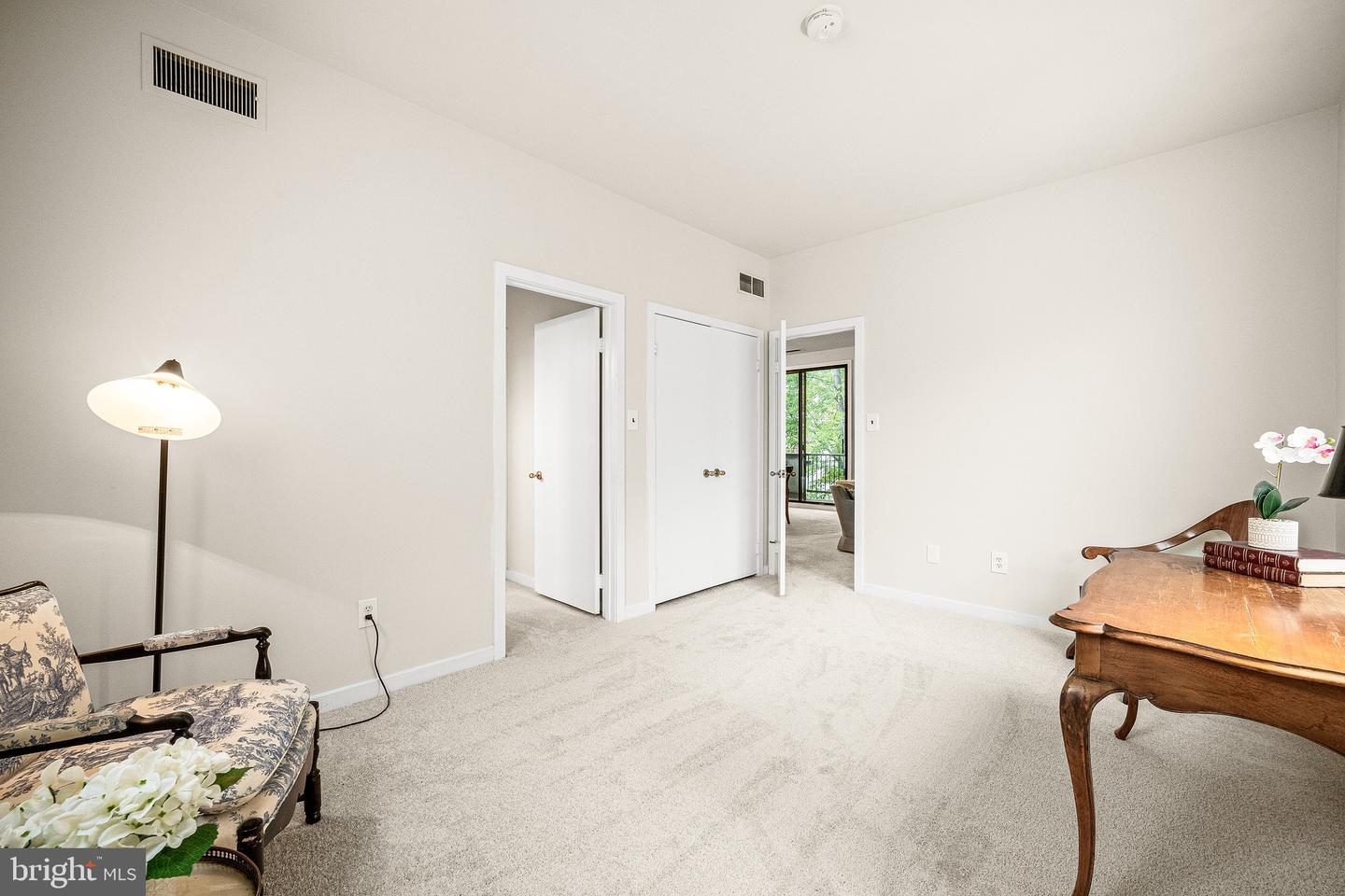 6 Chamond Property Photo 23