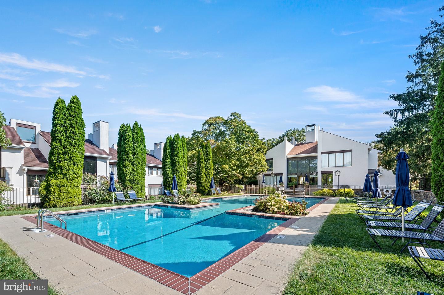 6 Chamond Property Photo 26