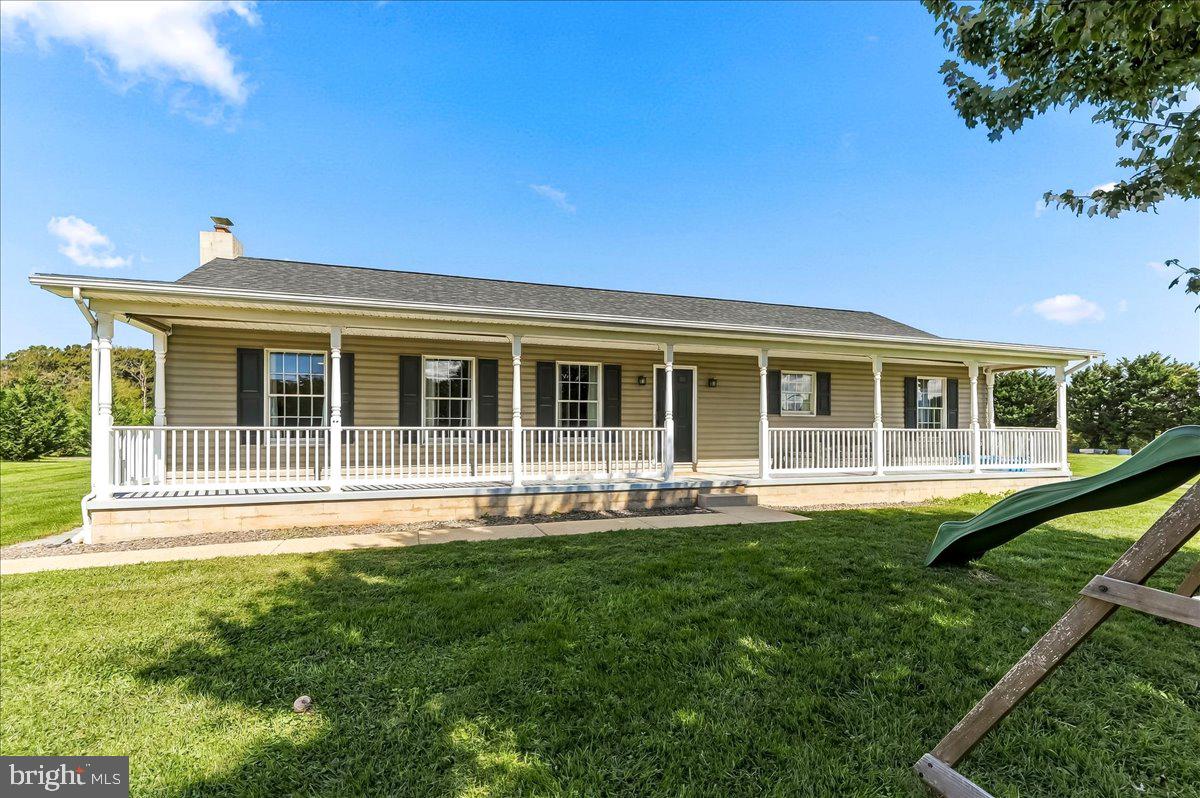 130 Pleasant Dr Property Photo 1