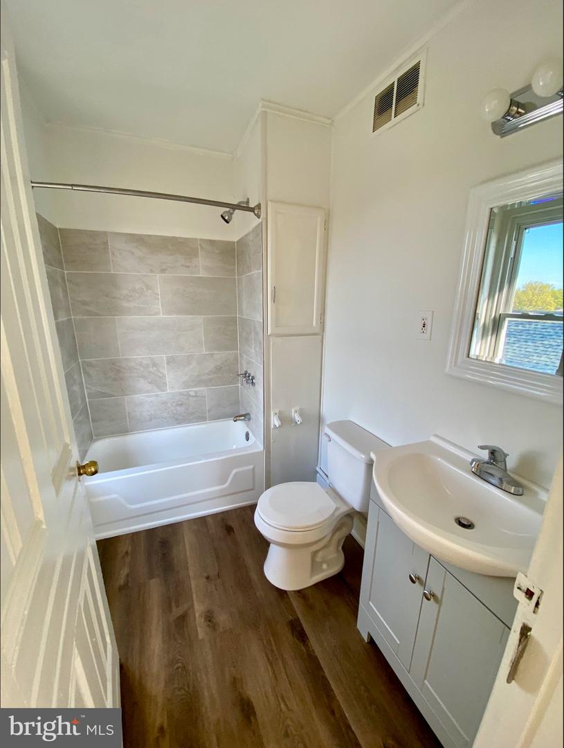 303 S Main St Property Photo 35