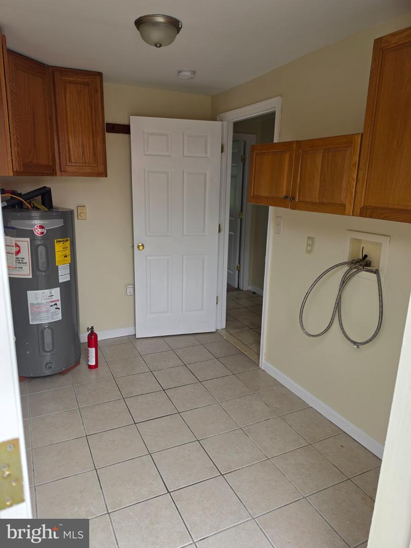 1116 Telegraph Rd Property Photo 7