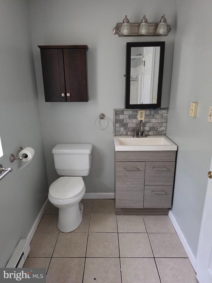 1116 Telegraph Rd Property Photo 8