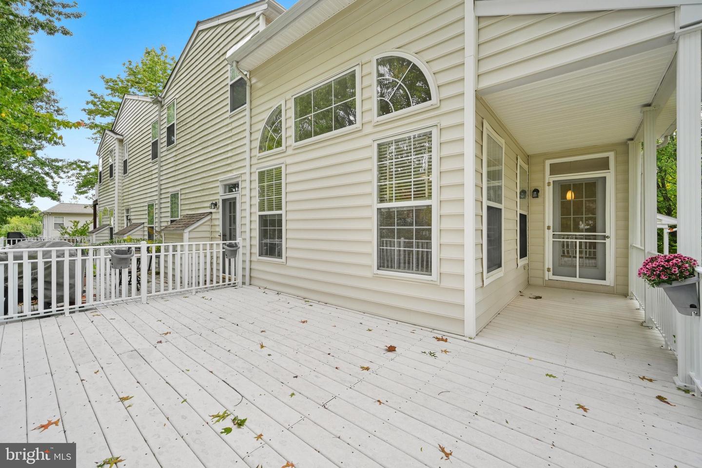 109 Stratford Ct Property Photo 30