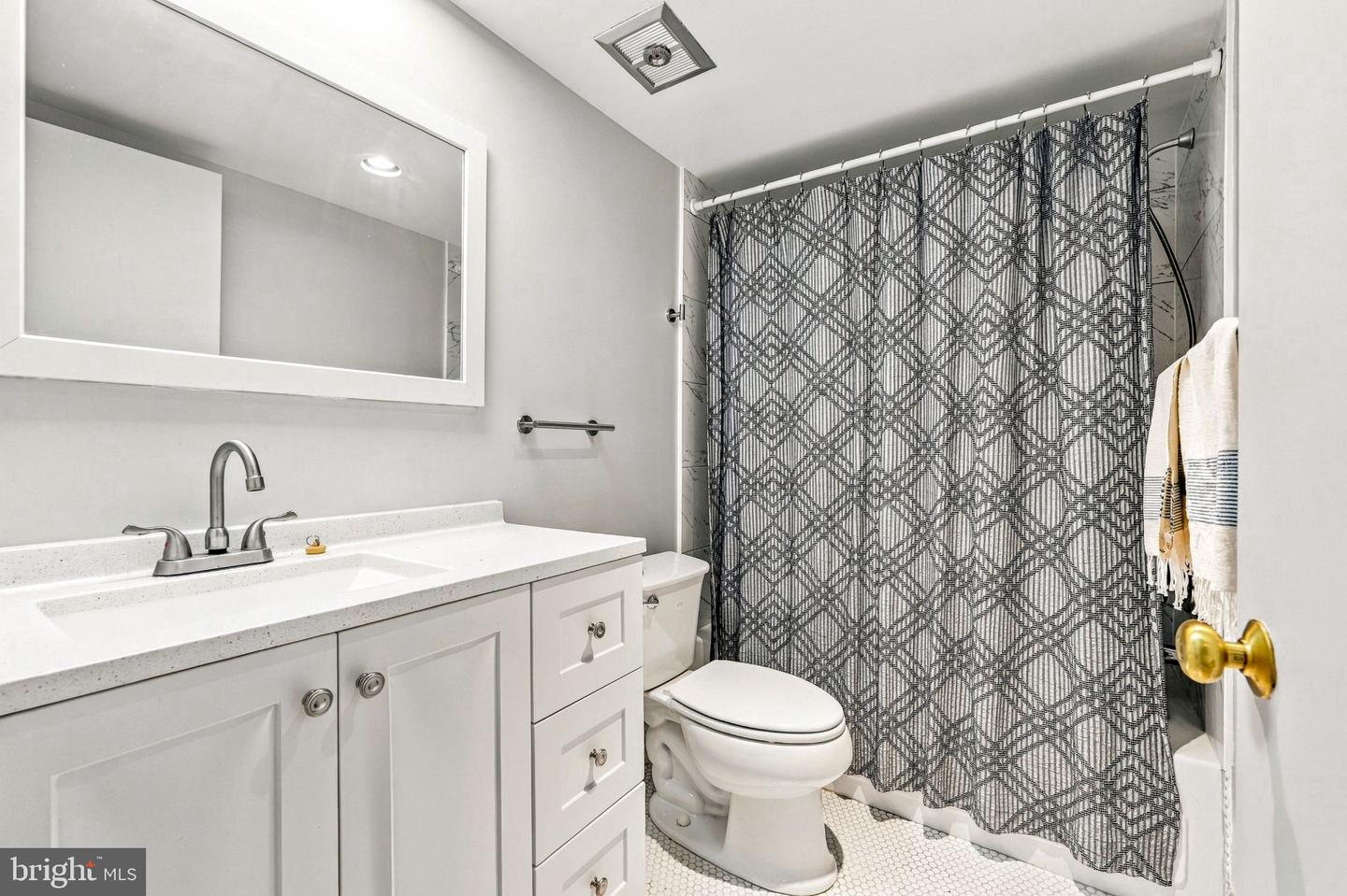 235 Drummers Ln #235 Property Photo 26
