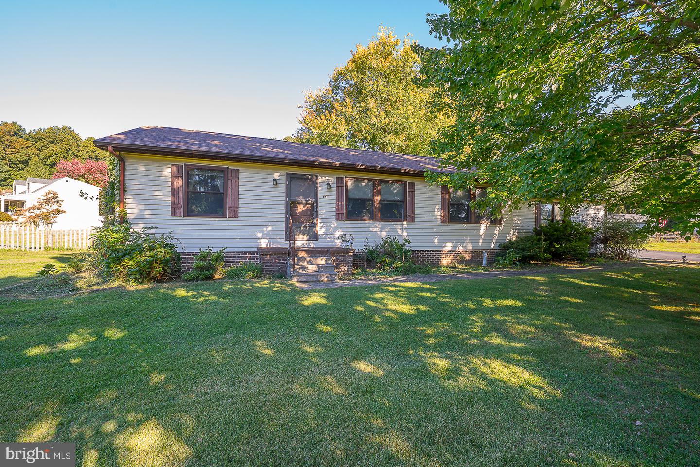 121 S Sandy Hill Rd Property Photo 2