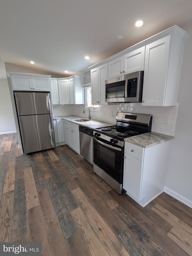 9 Fleming Dr Property Photo 6