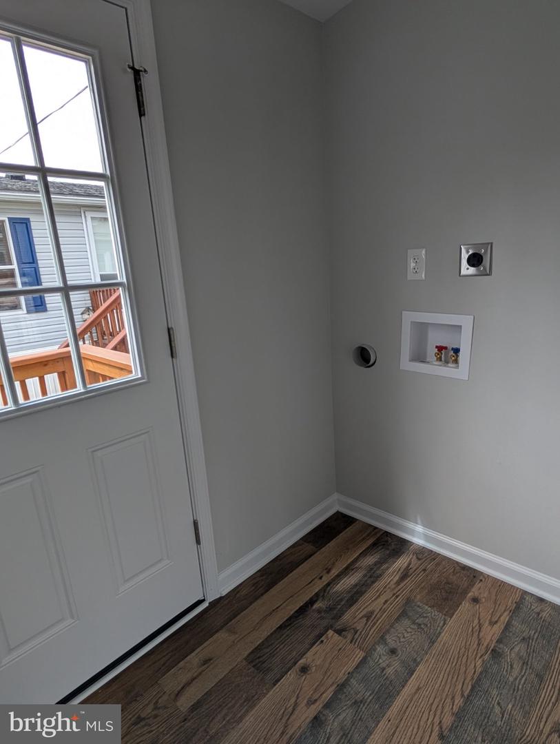 9 Fleming Dr Property Photo 14